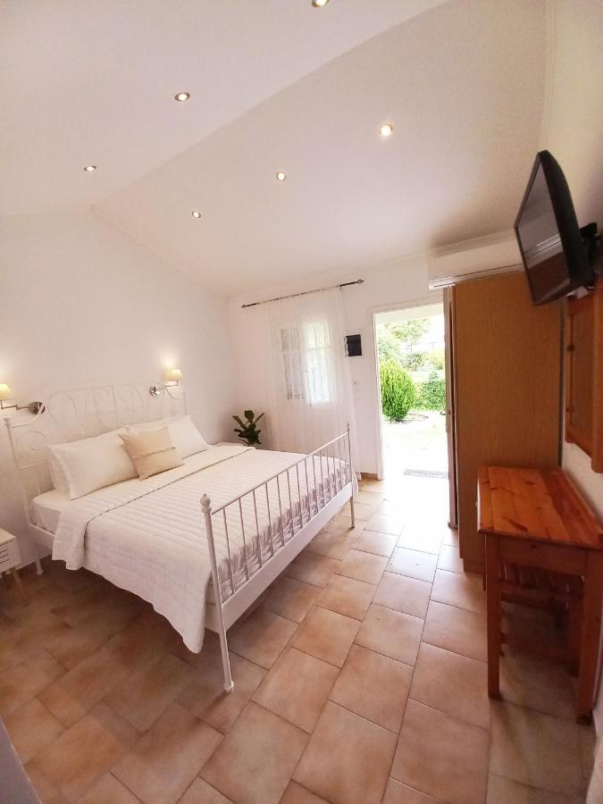 Manolia Apartments Ypsos Zewnętrze zdjęcie
